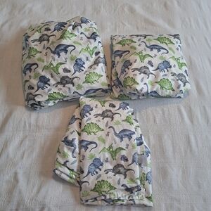 Dinosaur twin sheets, 2 fitted 1 flat, no pillowcases,